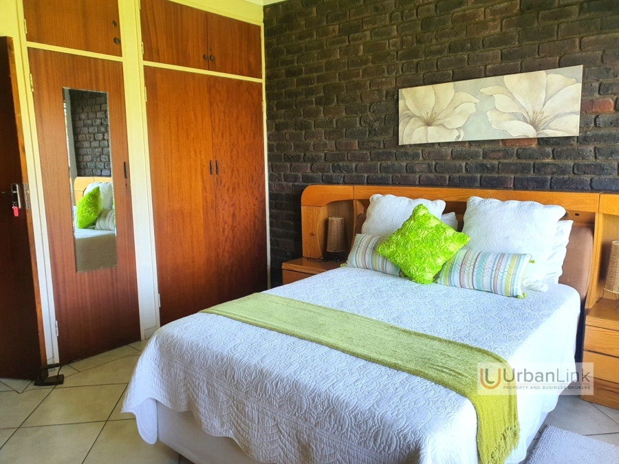 4 Bedroom Property for Sale in Safari Gardens North West